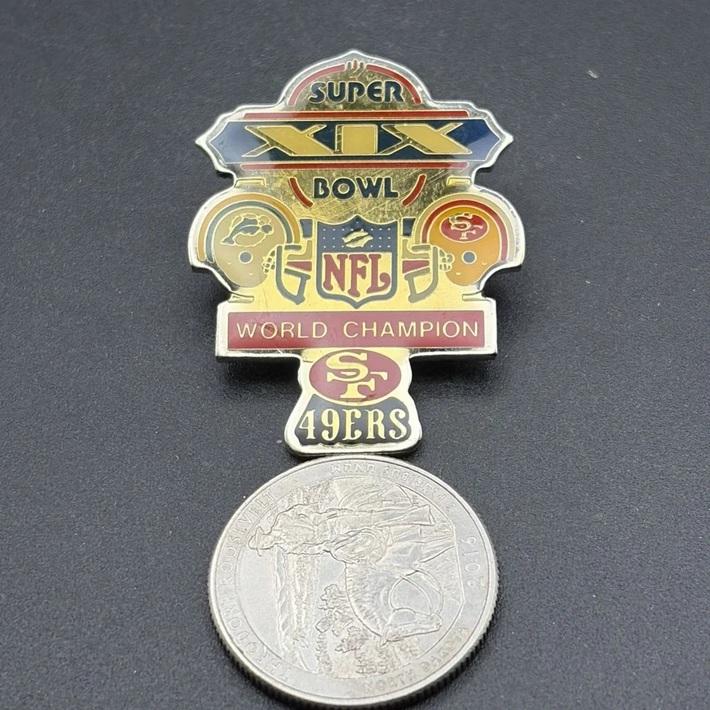 Super Bowl XIX Miami Dolphins‎ San Francisco 49ers NFL Football Lapel Hat Pin